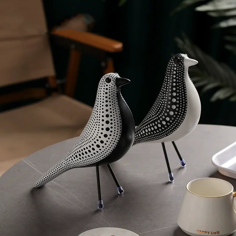 Nordic Artistic Bird Sculpture - Mid-Century Modern Decorative Figurine